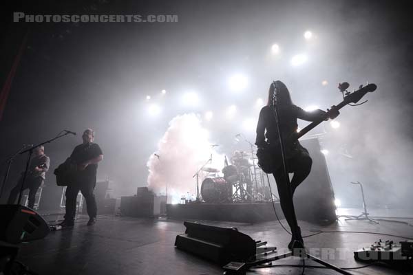 PIXIES - 2019-10-19 - PARIS - Olympia - Joey Santiago - David Lovering - Paz Lenchantin - Charles Michael Kittridge Thompson